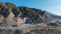 El contraste plantea un desafío para las provincias que concentran algunos de los principales proyectos de litio del país: cómo transformar la expansión minera en mayores recursos públicos y desarrollo económico sostenido.