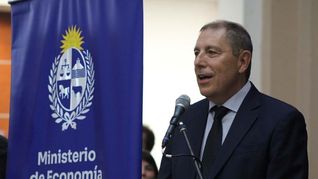El ministro de Economía y Finanzas, Gabriel Oddone, salió airoso en la discusión por el Presupuesto en Diputados. El ministro de Economía y Finanzas, Gabriel Oddone, salió airoso en la discusión por el Presupuesto en Diputados.
