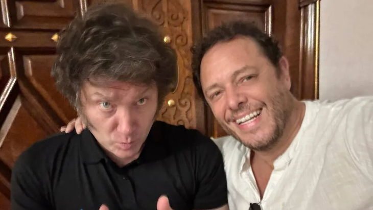 Javier Milei se “enamoró” de la verba de Demian Reidel, quien le abrió la puerta a un mundo al que no accedía. Reidel es otro de los que hizo fuerza para que Daza, su ex jefe y luego socio en el malogrado QFR Capital Management ingresara al gobierno. Javier Milei se “enamoró” de la verba de Demian Reidel, quien le abrió la puerta a un mundo al que no accedía. Reidel es otro de los que hizo fuerza para que Daza, su ex jefe y luego socio en el malogrado QFR Capital Management ingresara al gobierno.