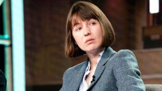 Más de 150 personalidades apoyaron a Sally Rooney tras el veto a sus libros en Reino Unido. Más de 150 personalidades apoyaron a Sally Rooney tras el veto a sus libros en Reino Unido.