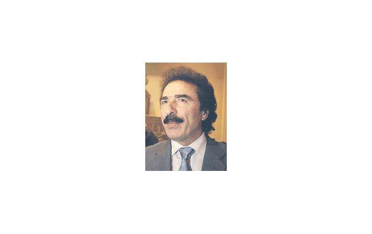 El actor egipcio Rachid Asaf encarnará a Hasan al Bana, fundador de la Hermandad Musulmana, en un film biográfico y en una telenovela.