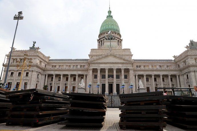 El Congreso, vallado para la Marcha Federal Universitaria. El Congreso, vallado para la Marcha Federal Universitaria.