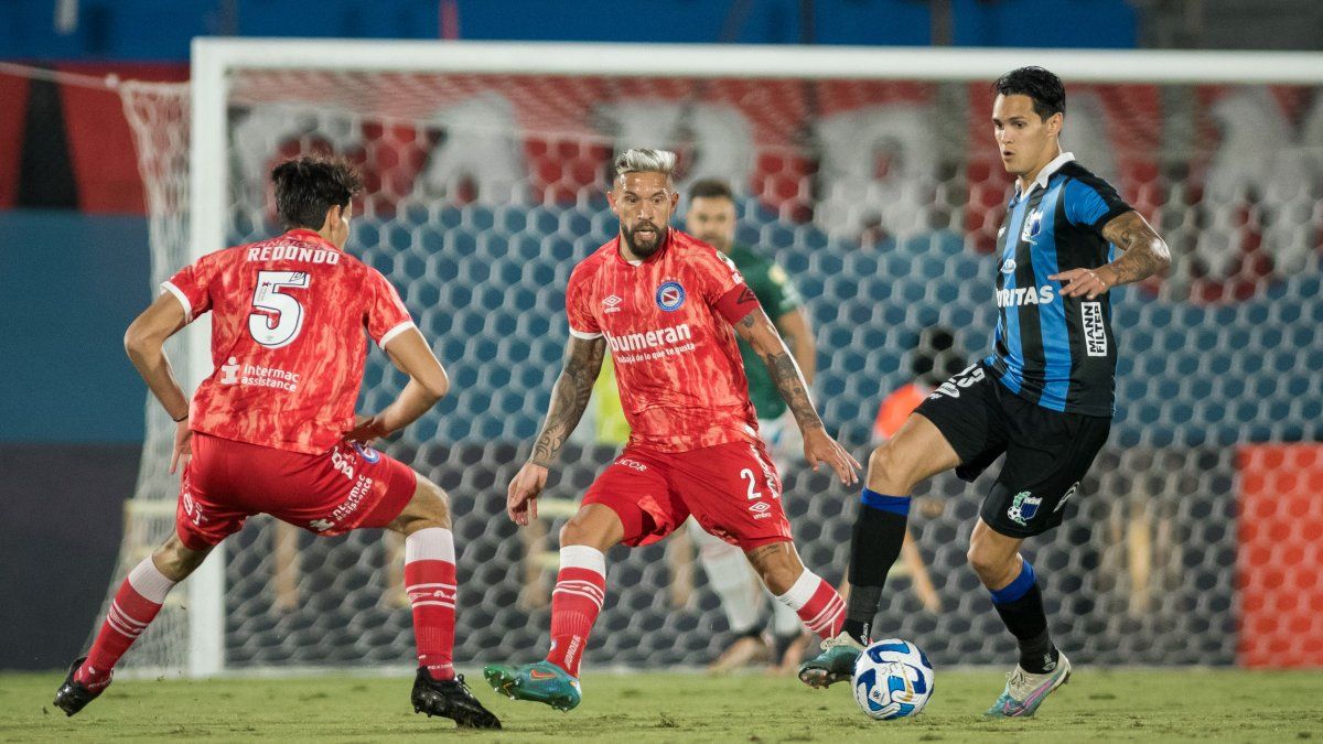 Argentinos Juniors missed two points in Uruguay