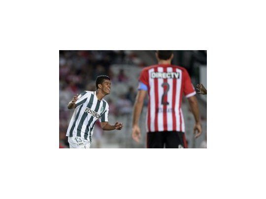 Estudiantes dejó pasar una gran oportunidad de clasificarse a los octavos.