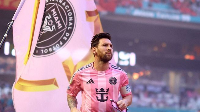 Messi, presentado en el Mundial de Clubes al estilo NBA.