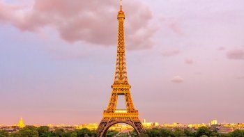 Francia comenzará a partir de este sábado su toque de queda.