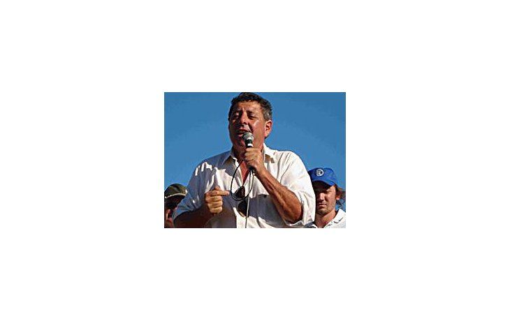De Angeli fue uno de los oradores en el encuentro de los productores lecheros.
