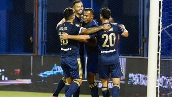 Boca vapuleó a Vélez en Liniers.