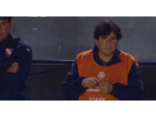El brujo Manuel, en el banco de Independiente.