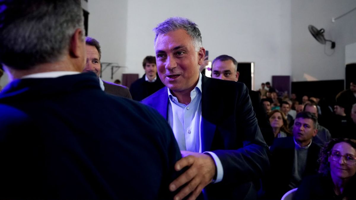 Sebastián Pareja reunió a la tropa libertaria en Avellaneda y apuntó contra el kirchnerismo en los municipios