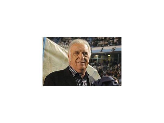 Basile podría convertirse en el nuevo entrenador de Racing en las próximas horas.