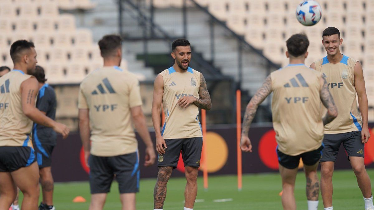 Lionel Scaloni has seven players defined for the debut against Canada