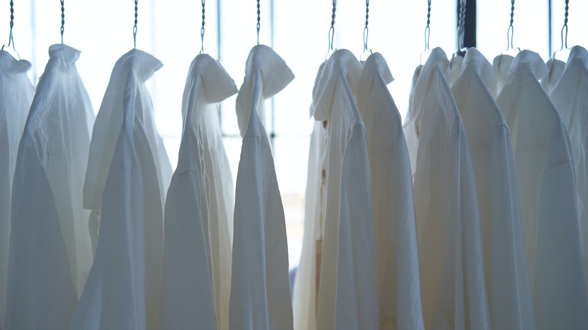 The infallible cleaning trick to remove stains from white clothes that went viral on TikTok