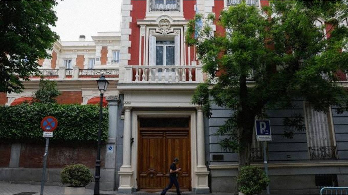 Accidente ferroviario en España: cómo contactar al Consulado argentino en Madrid