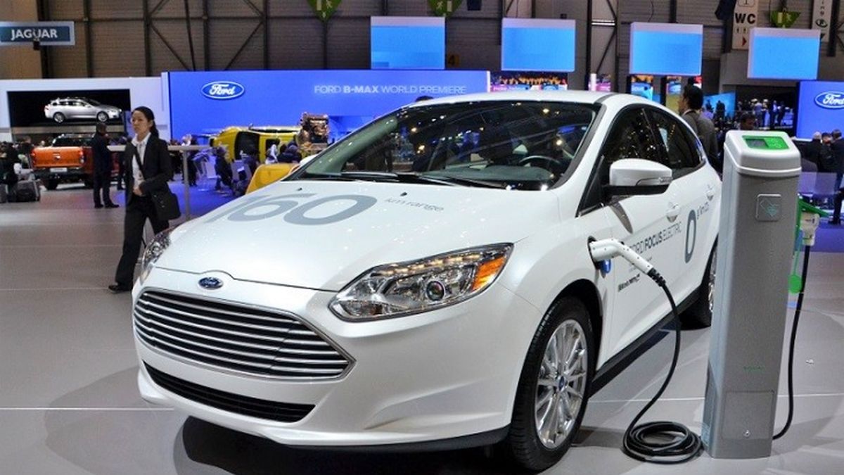 Ford bets on electric vehicles and launches series of agreements