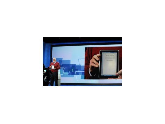 El CEO de Microsoft, Steve Ballmer, pesentó la nueva Tablet PC de la empresa.