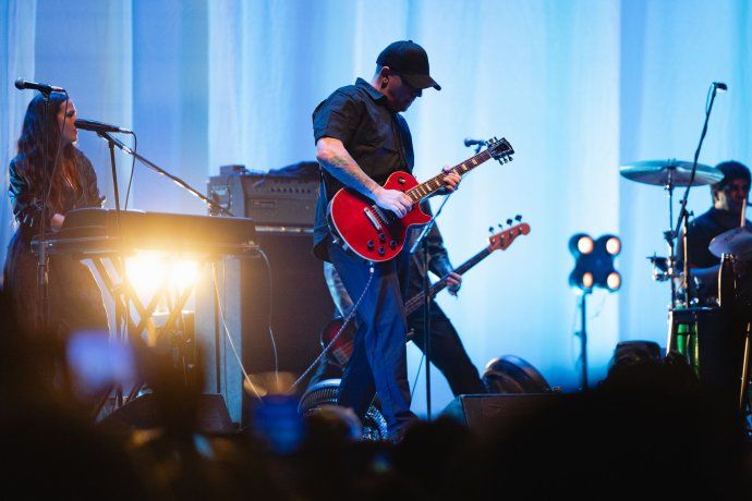 Gaspar Benegas surprised with his passage through the Iggy Pop show at the Movistar Arena.
