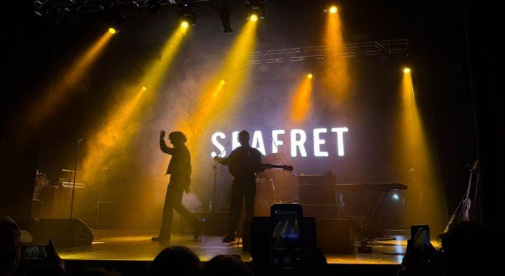 Seafret promised to return and the Argentine public embraced that illusion with enthusiasm and love. Seafret promised to return and the Argentine public embraced that illusion with enthusiasm and love.