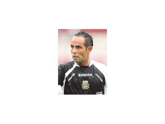 El mundo del fútbol se conmovió por las denuncias de la AFIP contra el árbitro Lunati que reflejarían ingresos paralelos o no declarados, lo que despertó gran cantidad de suspicacias.