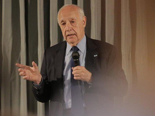Lavagna aseguró que no bajará su candidatura. 