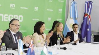 plan. Kulfas, Carreras, la CEO de Fortescue y Pichot, durante la visita a Río Negro para dar precisiones sobre la inversión en hidrógeno verde.