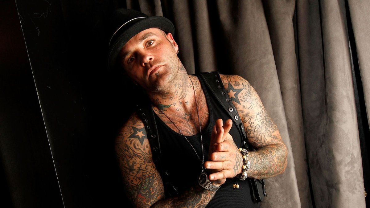 Shifty Shellshock, singer of the band Crazy Town, died