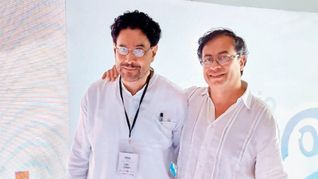 Ante la victoria opositora en primera vuelta, el presidente colombiano Gustavo Petro y el candidato oficialista Iván Cepeda han decidido posponer la iniciativa de una Asamblea Constituyente. Ante la victoria opositora en primera vuelta, el presidente colombiano Gustavo Petro y el candidato oficialista Iván Cepeda han decidido posponer la iniciativa de una Asamblea Constituyente.