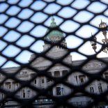 Hay que sustituir la vieja dicotomía entre proteccionismo o apertura por una discusión sobre la secuencia e integralidad correcta de las reformas que permitan una integración al mundo eficiente y sostenible. Hay que sustituir la vieja dicotomía entre proteccionismo o apertura por una discusión sobre la secuencia e integralidad correcta de las reformas que permitan una integración al mundo eficiente y sostenible.