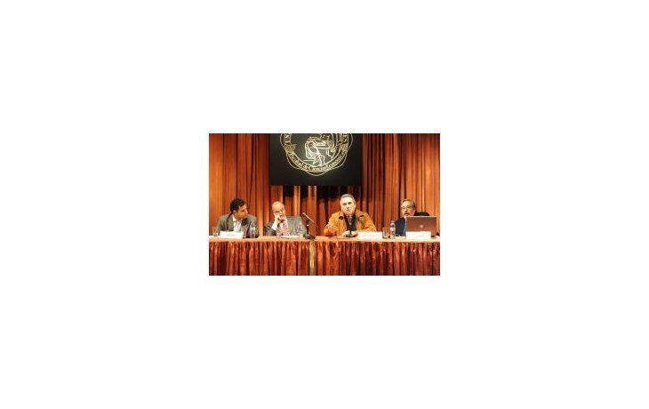 ámbito.com | De izq. a derecha: Iván Heyn (AEDA), Juan Carlos Tomada (Ministro de Trabajo), Juan Carlos Schmid (CGT) y Enrique Arceo (FLACSO).