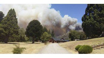 El fuego ya consumió 1.700 hectáreas
