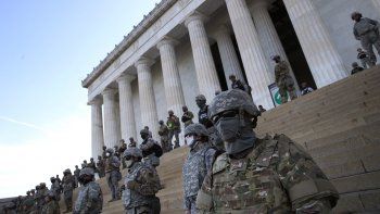 Desafiante despliegue de la Guardia Nacional por las protestas por el crimen de George Floyd en Washington D.C