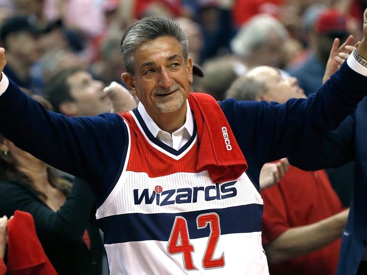 Theodore Leonsis, el propietario de los Wizards, es duelo de una gran fortuna de millones