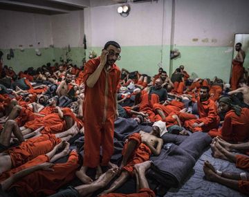Prisioneros hacinados en la cárcel de Ghwayran, en Siria.