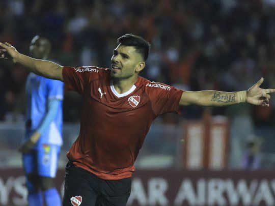Silvio Romero marcó el cuarto y generó el segundo gol de Independiente.