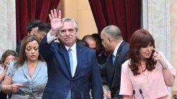 la salud de alberto fernandez: trabajo remoto y analgesicos desde olivos