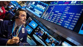 ámbito.com | Wall Street culminó dispar a pesar del alza de Apple