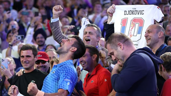 Djokovic ganó su décimo Abierto de Australia y vuelve a la cima del tenis.