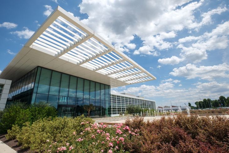 Las alternativas libres de humo están en 95 países, cuentan con más de 38 millones de usuarios y representan más del 40% de los ingresos netos de la compañía. Las alternativas libres de humo están en 95 países, cuentan con más de 38 millones de usuarios y representan más del 40% de los ingresos netos de la compañía.