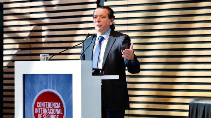 El ministro de Producción, Dante Sica, en la Conferencia Internacional de Seguros.