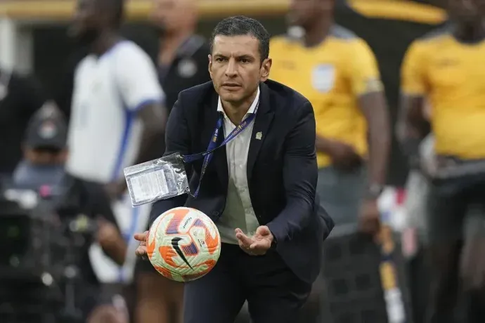 A pesar del fracaco en la Copa América, Jaime Lozano continuará siendo el técnico de la selección mexicana.