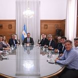 Raúl Jalil firmó en Casa Rosada la adhesión al Régimen de Simplificación de Exportaciones. Raúl Jalil firmó en Casa Rosada la adhesión al Régimen de Simplificación de Exportaciones.