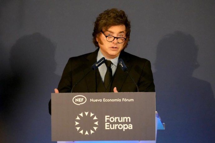 Javier Milei habló ante empresarios y economistas durante su participación en el Nueva Economía Fórum, en España, donde lanzó críticas contra Pedro Sánchez. Javier Milei habló ante empresarios y economistas durante su participación en el Nueva Economía Fórum, en España, donde lanzó críticas contra Pedro Sánchez.