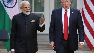 El estadounidense Donald Trump junto a Narendra Modi, premier de India. El estadounidense Donald Trump junto a Narendra Modi, premier de India.