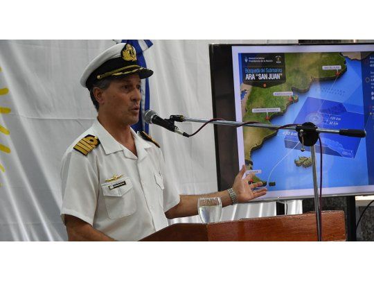 Refuerzan la búsqueda del submarino en la zona donde se detectó una explosión