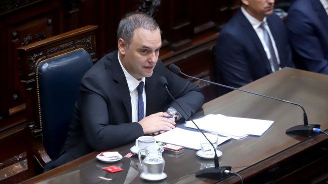 Manuel Adorni asistirá al Senado el 2 de julio para presentar su informe de gestión.