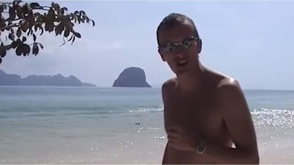 A man discovered that he filmed the first waves of the catastrophic 2004 tsunami