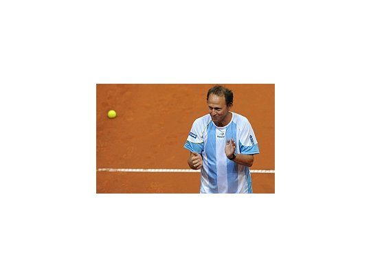 Jaite sonríe y festeja mientras espera a Del Potro para abril.