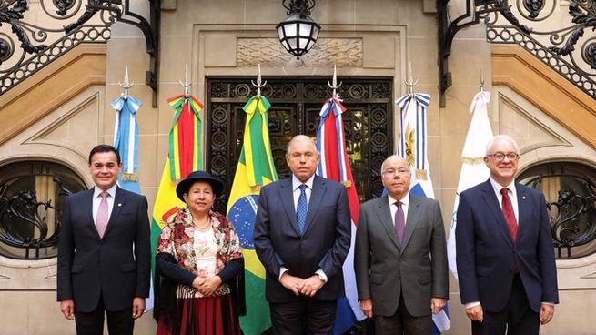 Cada país del Mercosur podrá disponer de 50 productos con excepción al AEC .
