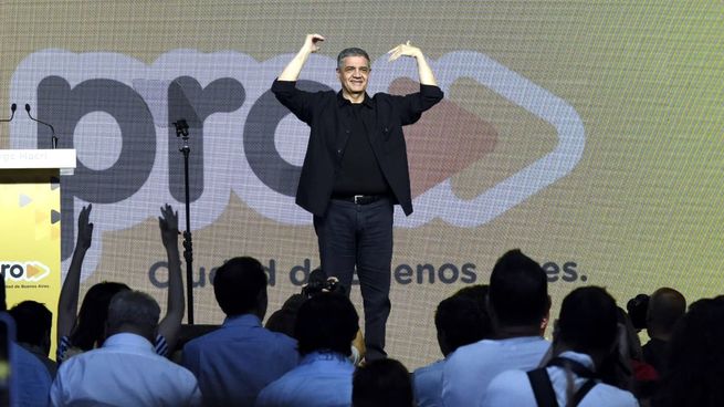 Jorge Macri encabezó un acto en Villa Pueyrredón de cara a las elecciones porteñas de julio.