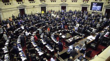 oficializan la extension de las sesiones extraordinarias del congreso